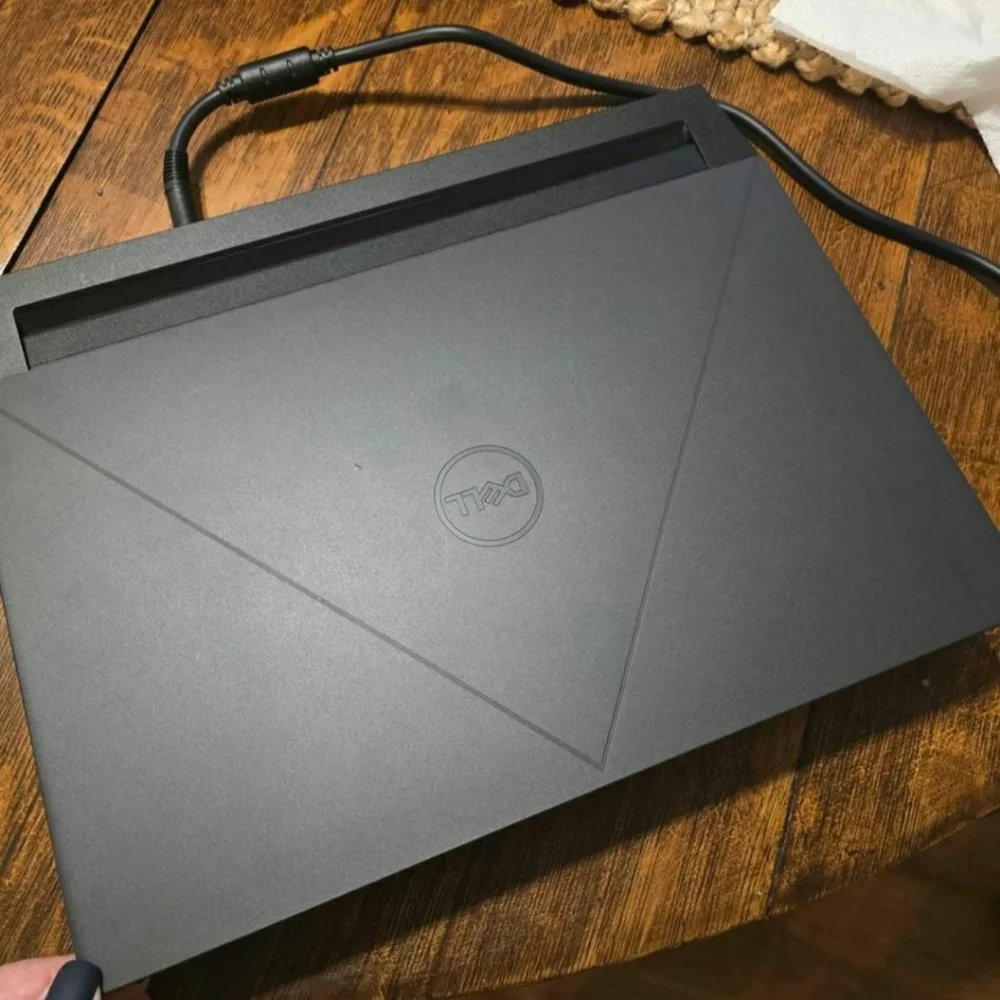 Dell G15 5535